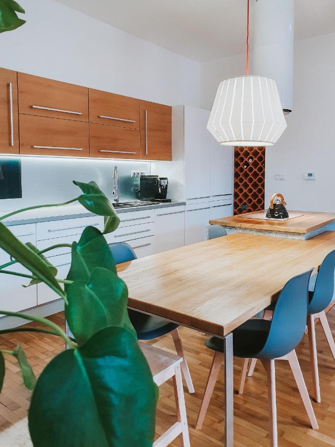 Priestranny Apartman V Centre Kosice Exterior photo